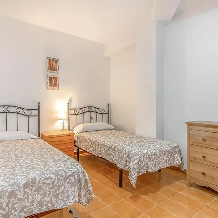 1 Bedroom In Apartment